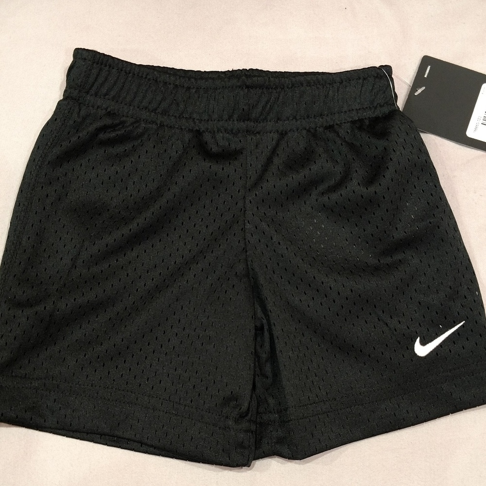 🆕 Nike mesh shorts
